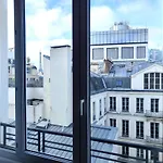 Paris 8 Elegant Apartment On Prestigious Franklin Roosevelt Avenue