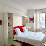 Paris 8 Elegant Apartment On Prestigious Franklin Roosevelt Avenue