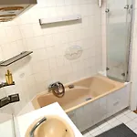 8 Elegant On Prestigious Franklin Roosevelt Avenue Apartment Paris