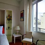8 Elegant On Prestigious Franklin Roosevelt Avenue Apartment Paris
