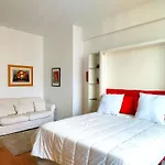 8 Elegant On Prestigious Franklin Roosevelt Avenue Paris