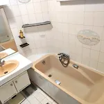 8 Elegant On Prestigious Franklin Roosevelt Avenue Apartment *