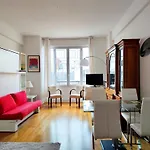8 Elegant On Prestigious Franklin Roosevelt Avenue * Parigi