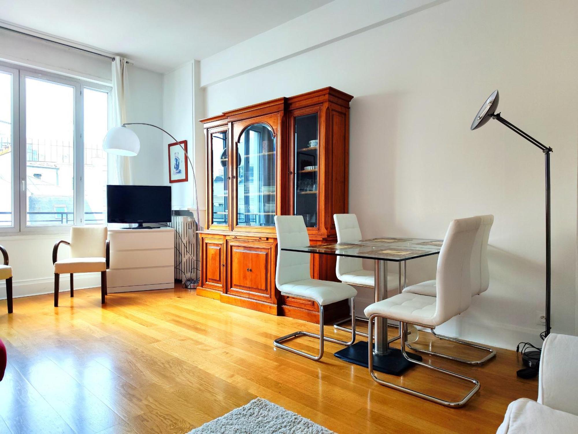 Apartment Avenue Franklin Roosevelt - 8 Paris